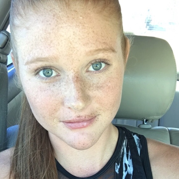 Meet your Posher, Kaitlyn - Picture 2 of 2